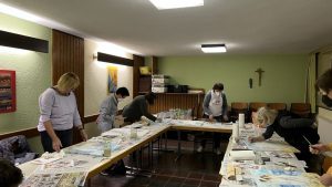 Acrylmalkurs Erwachsenenbildung Kirche St. Margaretha